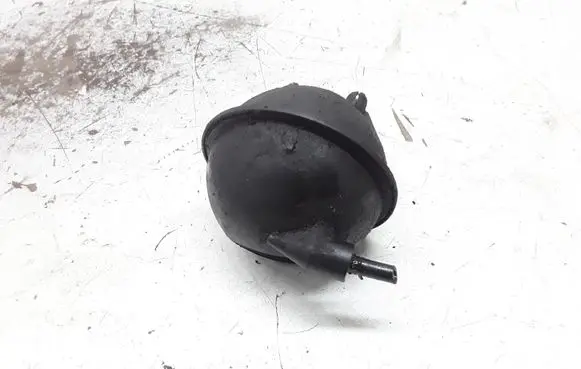 Vacuum air tank