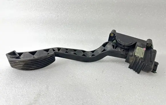 Alfa Romeo 147 Accelerator throttle pedal 0281002380 46755863 281609755