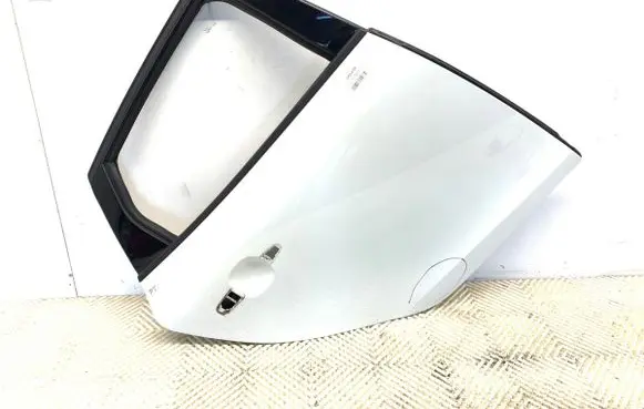 Volvo V40 Rear door