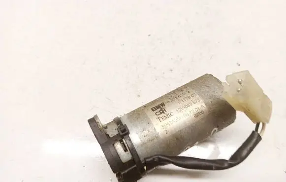 Land Rover Range Rover L322 Seat adjustment motor 82516159