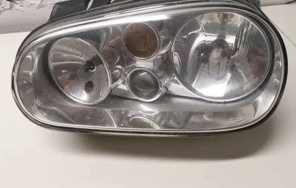 Volkswagen Golf IV Headlight/headlamp 1J1941015C