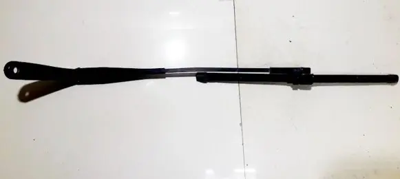 Opel Astra H Front wiper blade arm 13111220