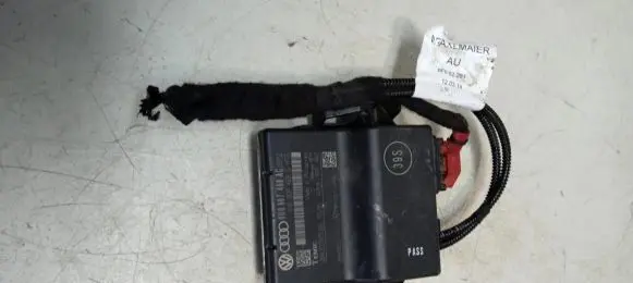 Audi Q3 8U Gateway control module 8U0907468AC