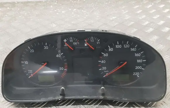 Volkswagen PASSAT B5 Speedometer (instrument cluster) 88311245 3B0919861JX