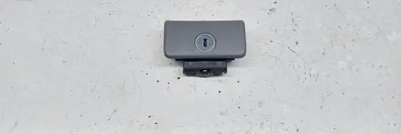Toyota Avensis Verso Glove box handle 5556533020