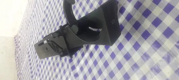 Ford Mondeo Mk III Cup holder 157113564A