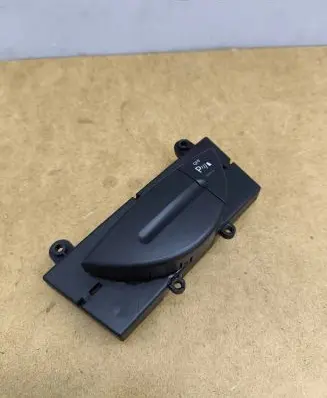 Mercedes-Benz E W211 Parking (PDC) sensor switch 2118216958 03751222