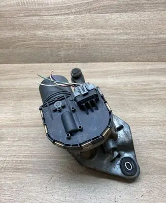 Peugeot 407 Wiper motor 0390241722
