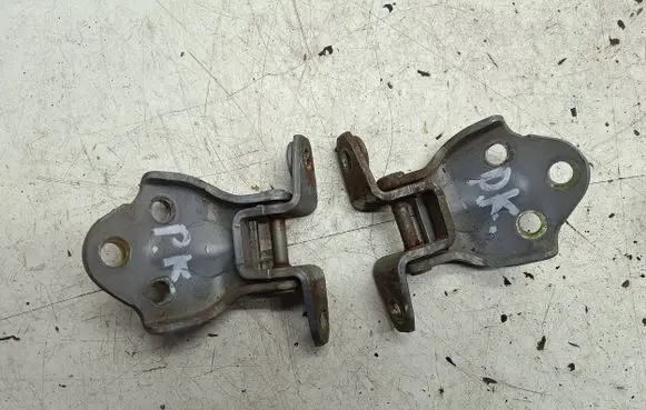 Mitsubishi Pajero Front door hinges set 