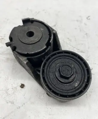 Ford Mondeo Mk III Timing belt tensioner 6A228