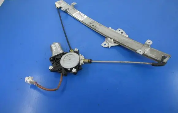 Suzuki Liana Front door window regulator with motor