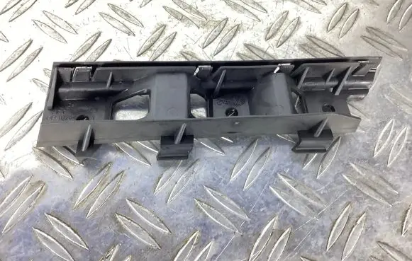Volkswagen PASSAT B6 Front bumper mounting bracket 3C0807183