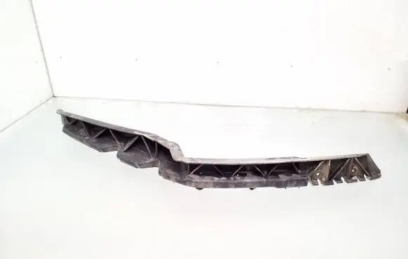 Skoda Octavia Mk2 (1Z) Front bumper mounting bracket 1Z0807184