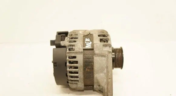 Mercedes-Benz CLA C117 X117 W117 Generator/alternator A0009063322