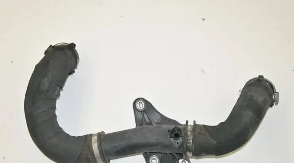 Toyota Corolla E120 E130 Intercooler hose/pipe 8K0145673E