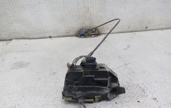 Renault Scenic II - Grand scenic II Front door lock