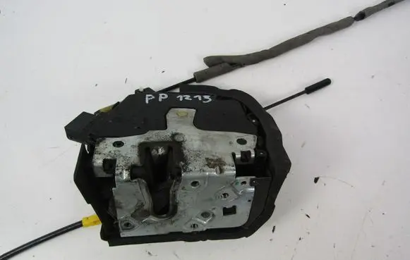 BMW 3 E46 Front door lock 