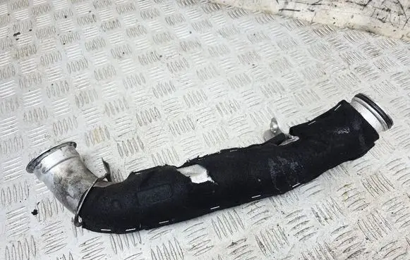 Intercooler hose/pipe