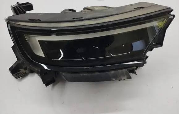 Opel Mokka B Headlight/headlamp 9847939380 10471048 388158932