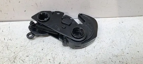 Renault Clio V Seat back rest lock catch 886915010R