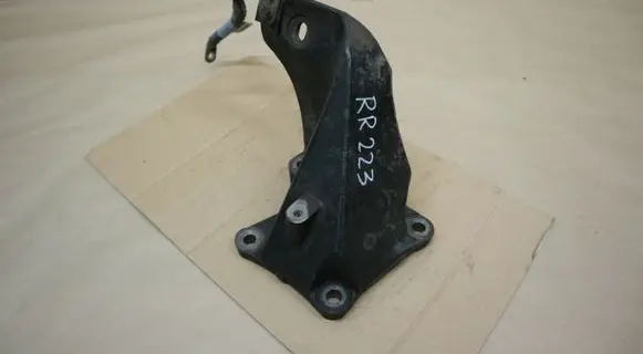 Land Rover Range Rover L322 Engine mounting bracket 6H436037AB