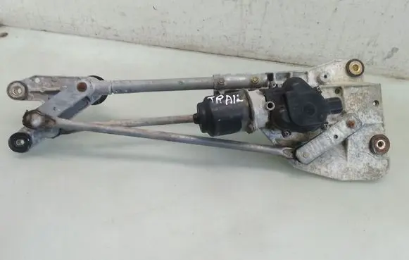 Nissan X-Trail T30 Front wiper linkage and motor 38279