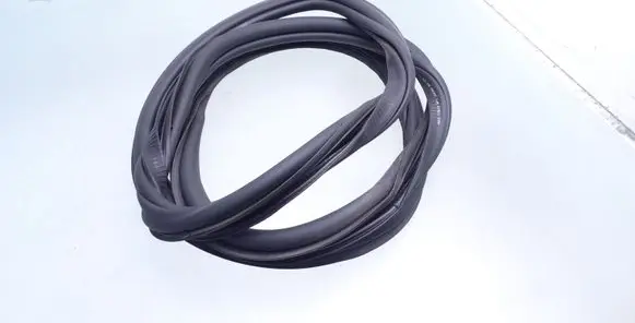 Audi A1 Rubber seal rear door 8X4833722B