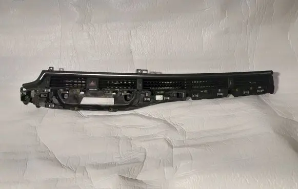 Audi A5 Dash center air vent grill 8W1820902C