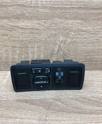 Toyota Avensis T250 Wing mirror switch 183575 8415205051 37166