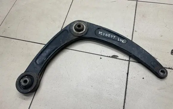 Peugeot 307 Front control arm 