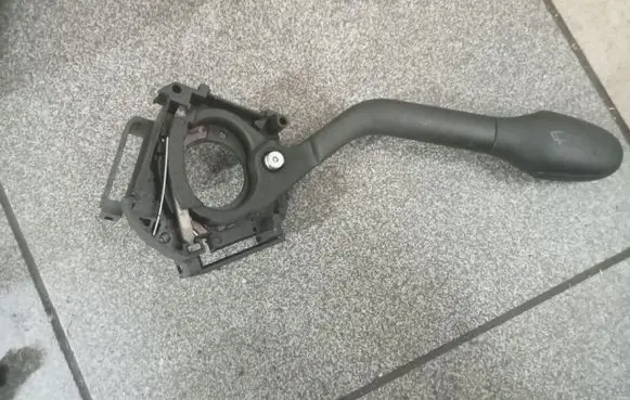 Volkswagen Golf III Wiper control stalk 1H6953503AA