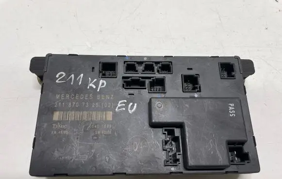 Mercedes-Benz E W211 Door control unit/module 2118707326