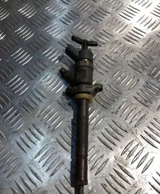 Fuel injector