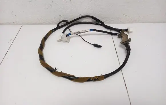 Toyota Yaris Tailgate/trunk wiring harness 821840D040
