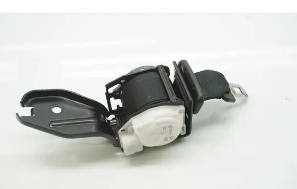 Middle seatbelt (rear)