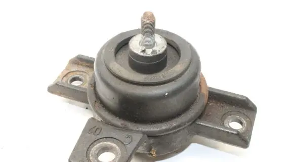 Hyundai Santa Fe Engine mount bracket 218122B500