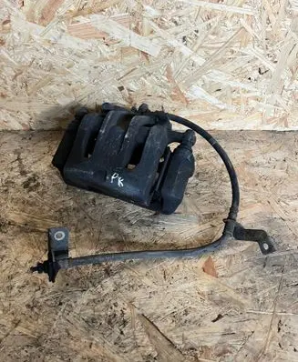 KIA Sorento Front brake caliper