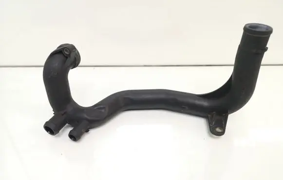 Mercedes-Benz B W245 Engine coolant pipe/hose A6402001352