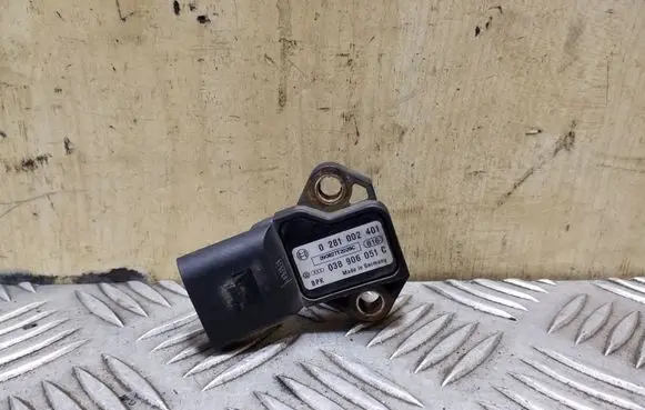 Volkswagen Polo V 6R Air pressure sensor 0281002401 038906051C