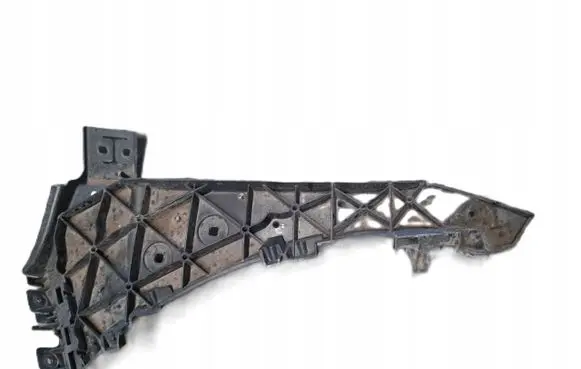 Front bumper mounting bracket