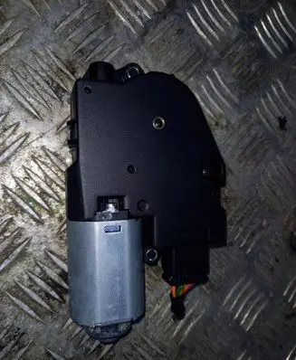 Citroen DS5 Sunroof motor/actuator 1731706A