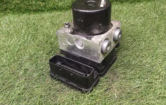 Audi Q7 4L ABS Pump 4L0614517D