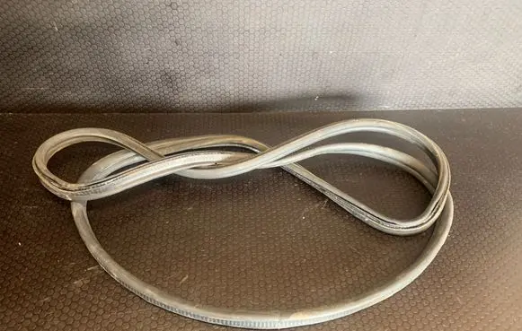 BMW 7 F01 F02 F03 F04 Loading door rubber seal (on body) 