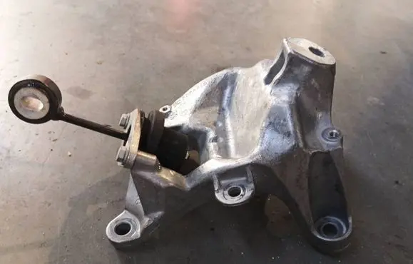 Audi Q7 4M Engine mounting bracket 4M0199308CF