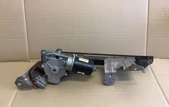 Chrysler Town u0026 Country V Tailgate/trunk/boot lift motor 68195936AA