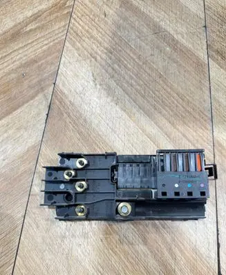 Mercedes-Benz ML W164 Fuse box set 2115452601