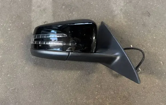 Mercedes-Benz CLA C117 X117 W117 Front door electric wing mirror 