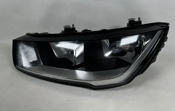 Audi A1 Headlight/headlamp
