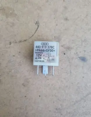 Volkswagen PASSAT B5.5 Other relay 443919578C 443919578