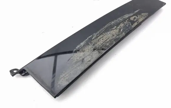 Peugeot 2008 II Rear door glass trim molding 9825856880